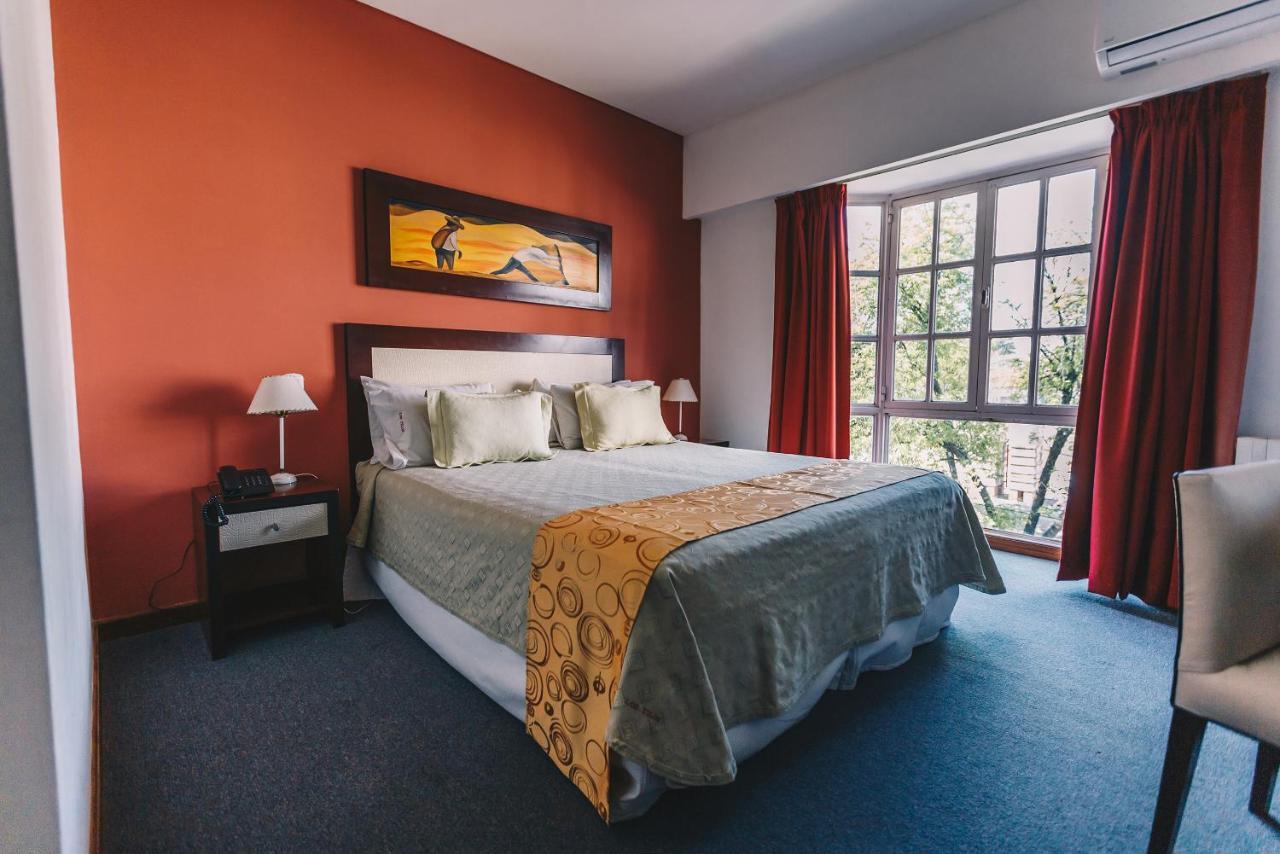 Los Tilos Hotel Y Spa By Cph Villa Carlos Paz Zewnętrze zdjęcie
