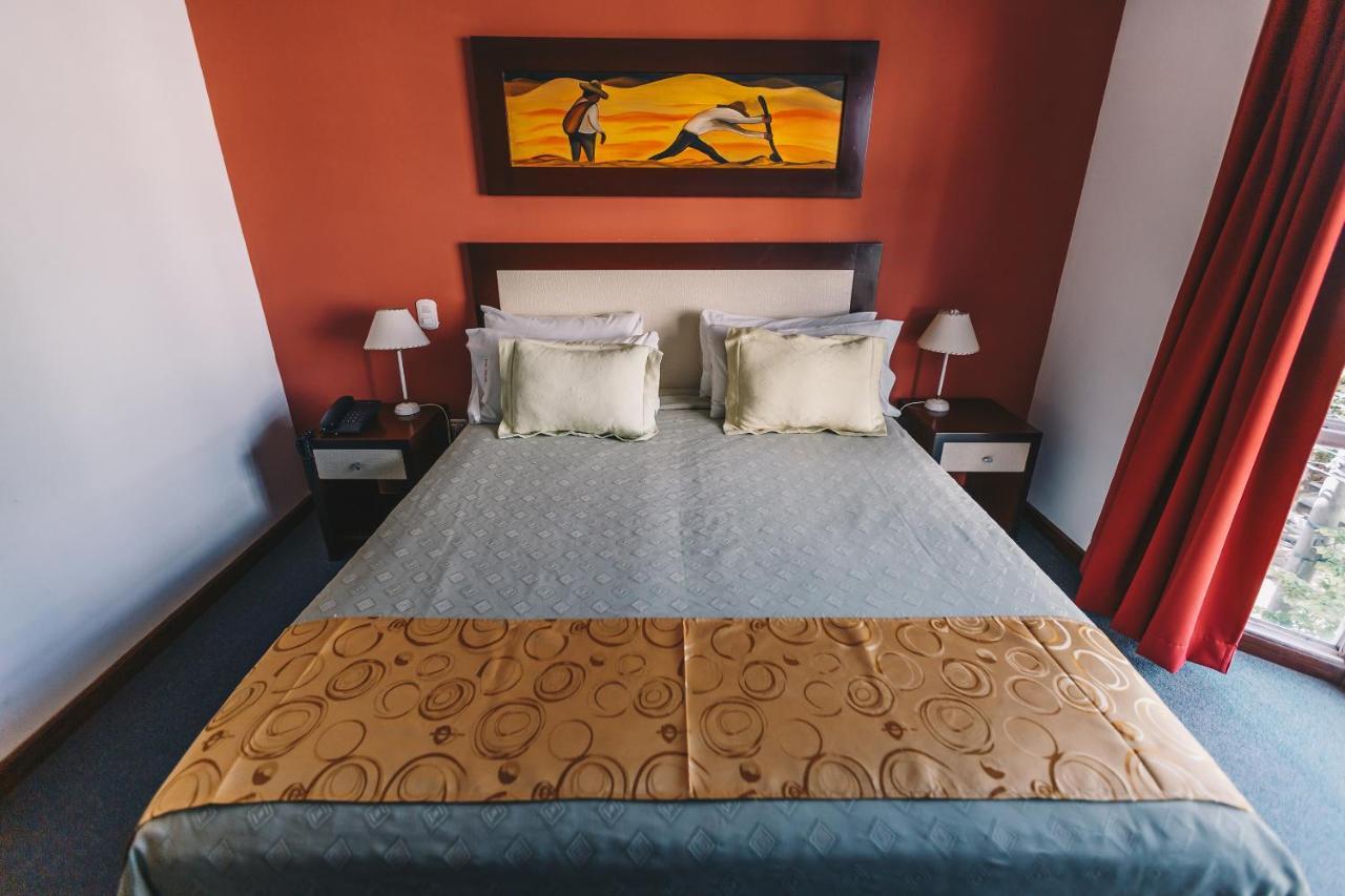 Los Tilos Hotel Y Spa By Cph Villa Carlos Paz Zewnętrze zdjęcie